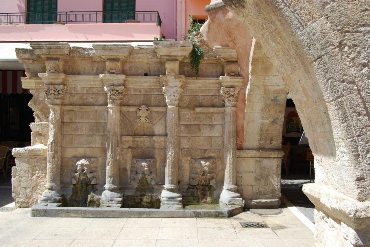 Myron Suite Old Town Rethymno Exteriör bild